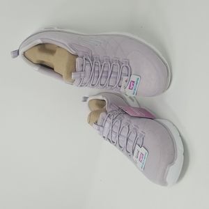 Women's size 8 pale purple skechers grati stretch fit